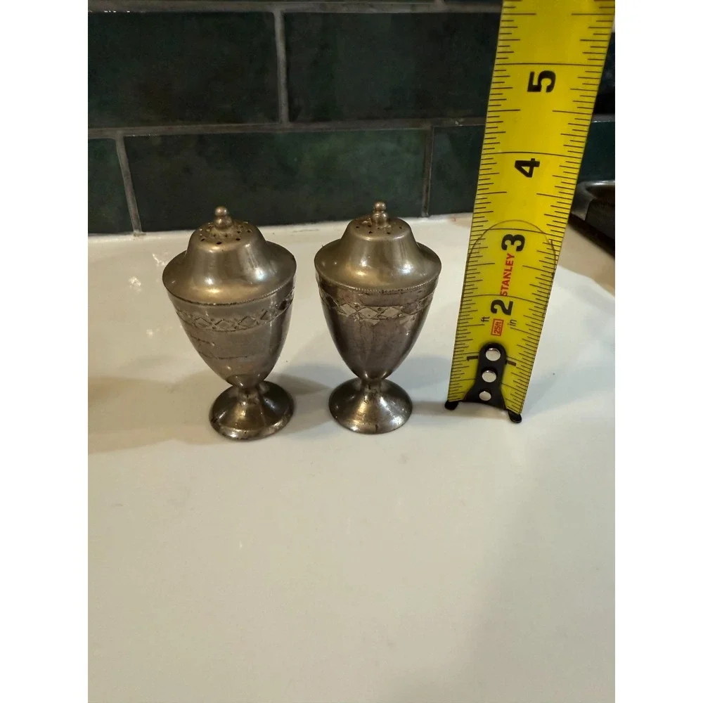 Antique one shakers